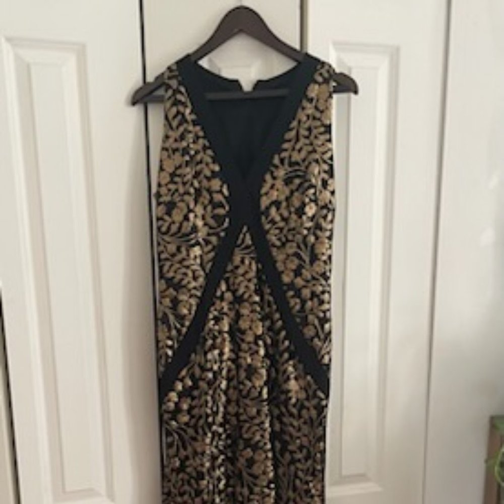 GRAMMY Awards Gown, Saks Fifth Avenue Embroidered V-Neck Gown in Gold